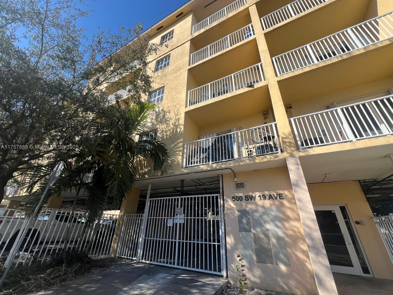 Rental Property at 500 Sw 19th Ave 202, Miami, Broward County, Florida - Bedrooms: 2 
Bathrooms: 2  - $2,500 MO.