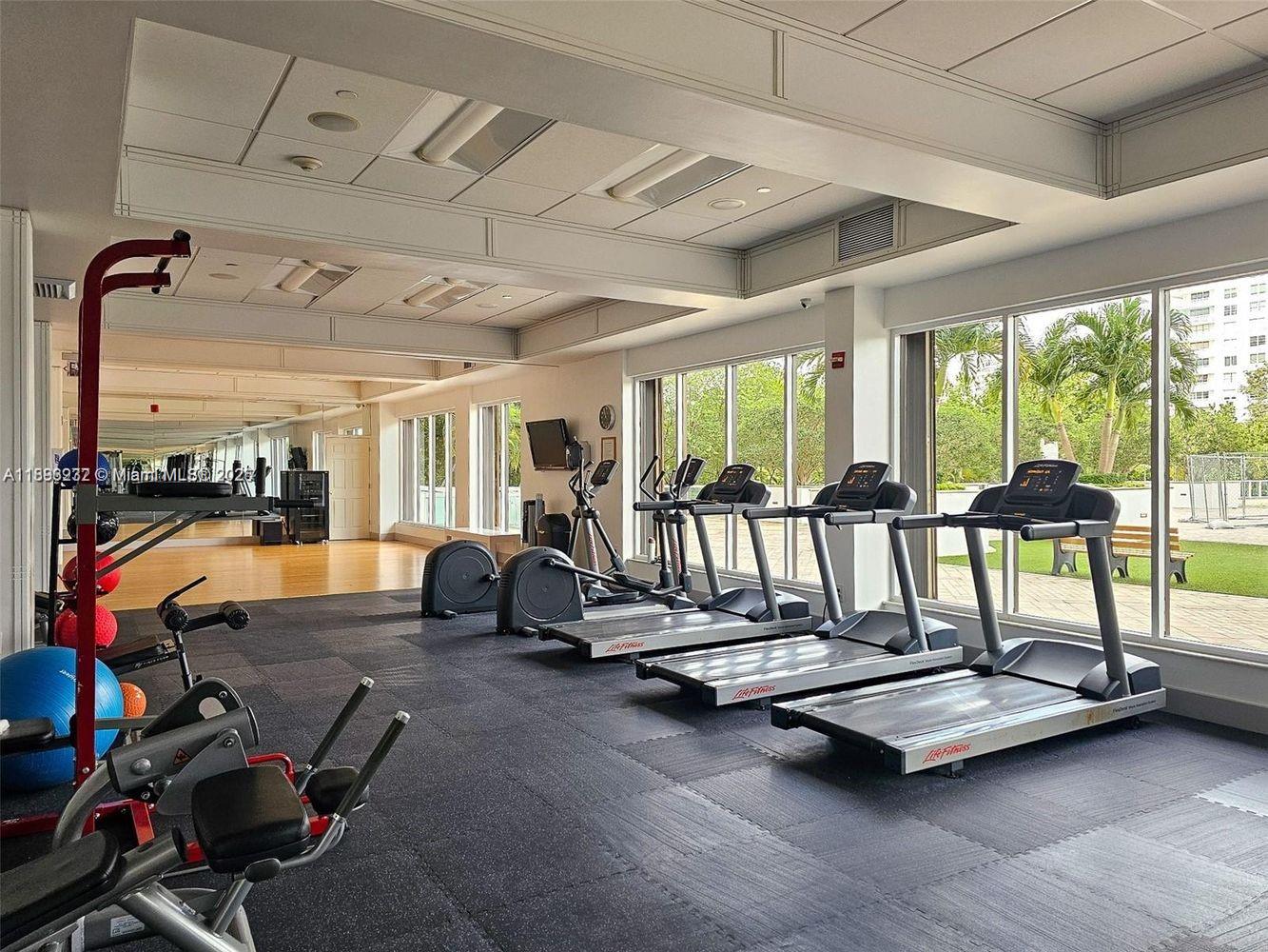 ADMIRALS PORT CONDO WEST - Residential