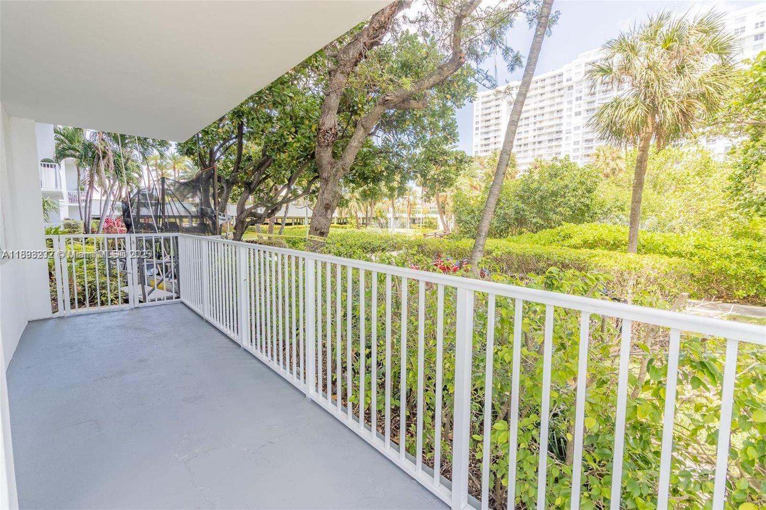 ADMIRALS PORT CONDO WEST - Residential