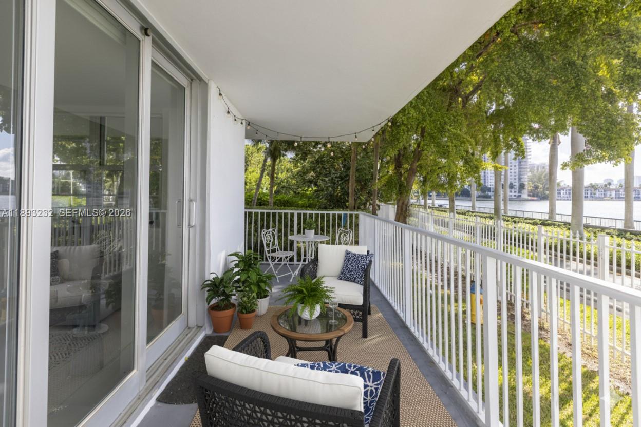 ADMIRALS PORT CONDO WEST - Residential