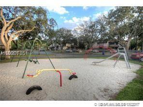 EVERGLADES SUGAR & LAND C - Residential Lease