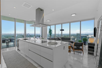 700 NE 26th Terrace 5606 Miami FL 33137
