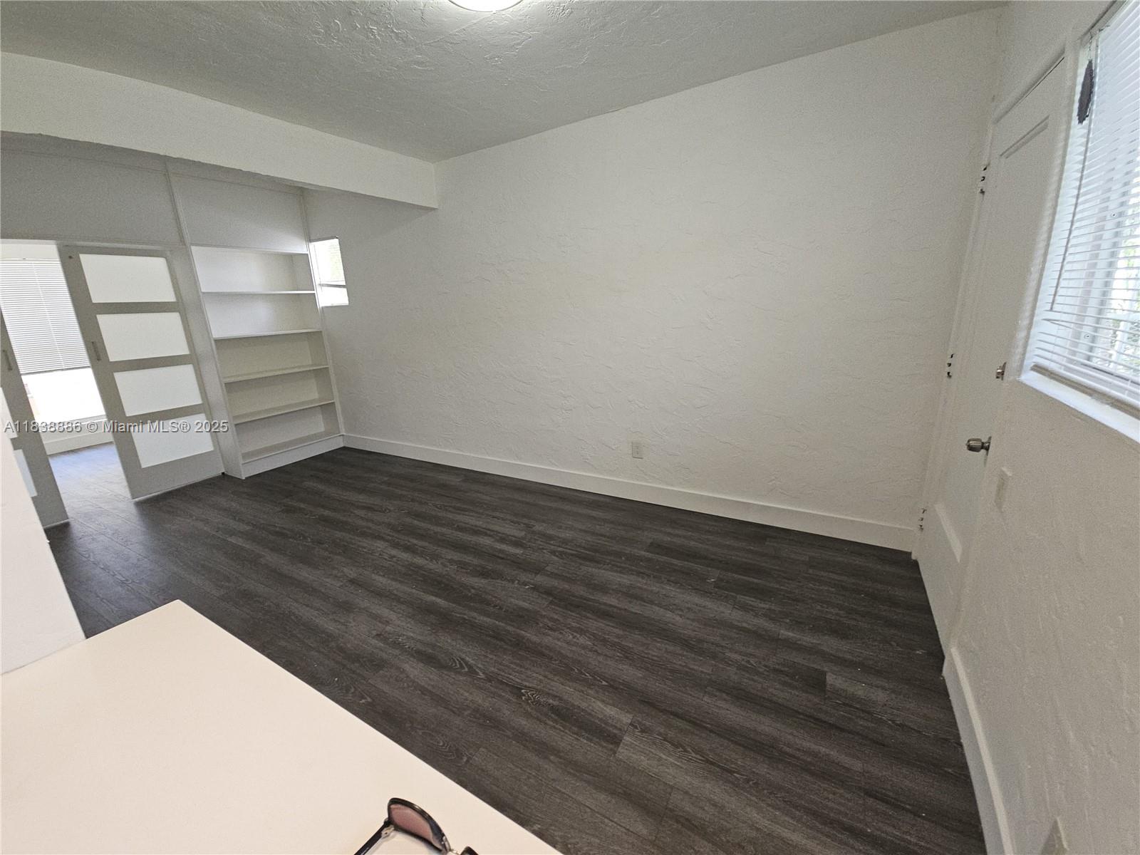 7435 Byron Ave 06