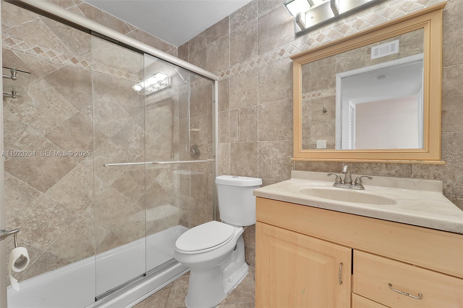 ROYAL POINCIANA CONDO - Residential Lease