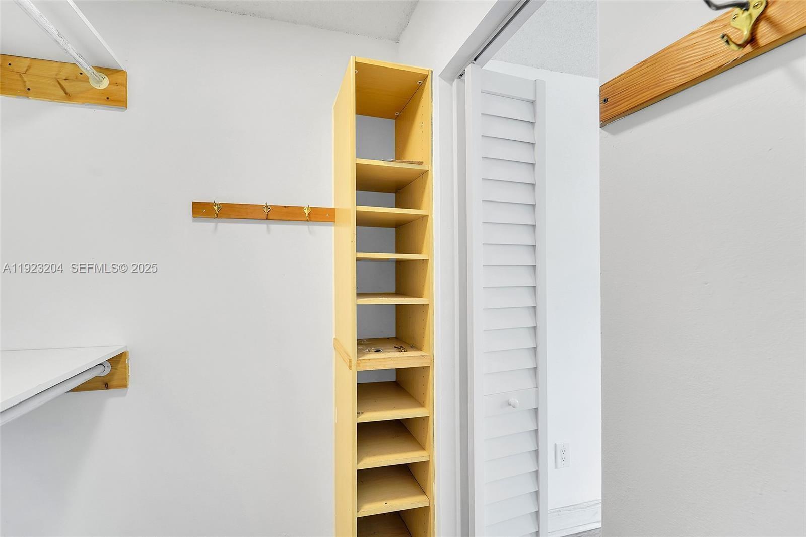 ROYAL POINCIANA CONDO - Residential Lease