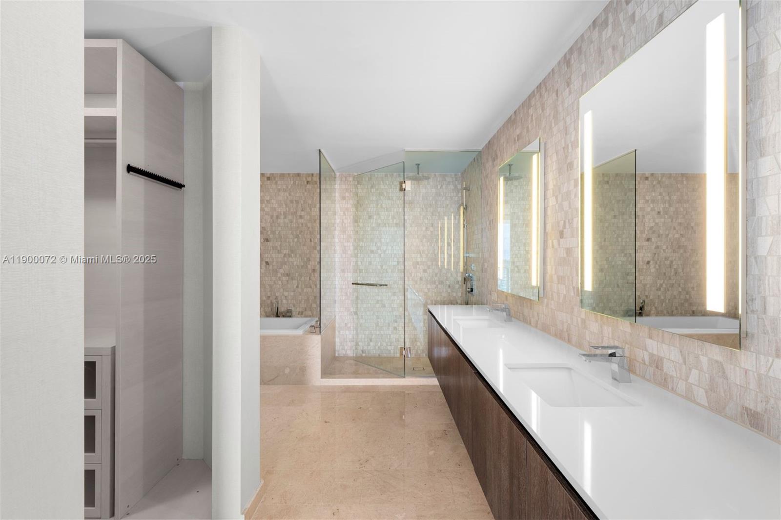 RISE CONDO - Residential