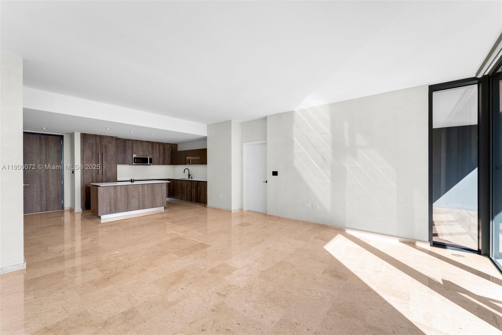 RISE CONDO - Residential
