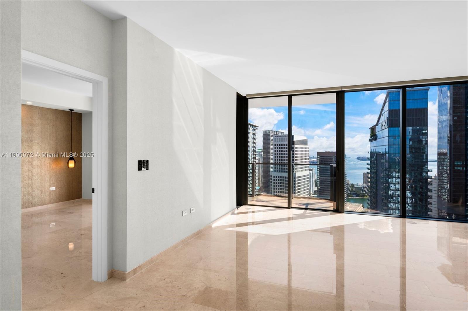 RISE CONDO - Residential