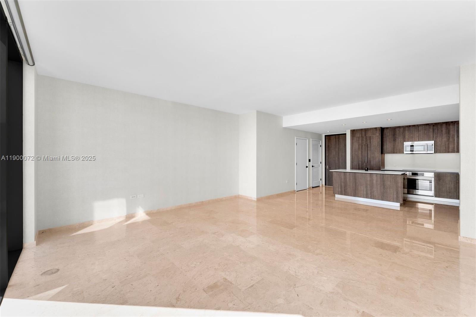 RISE CONDO - Residential