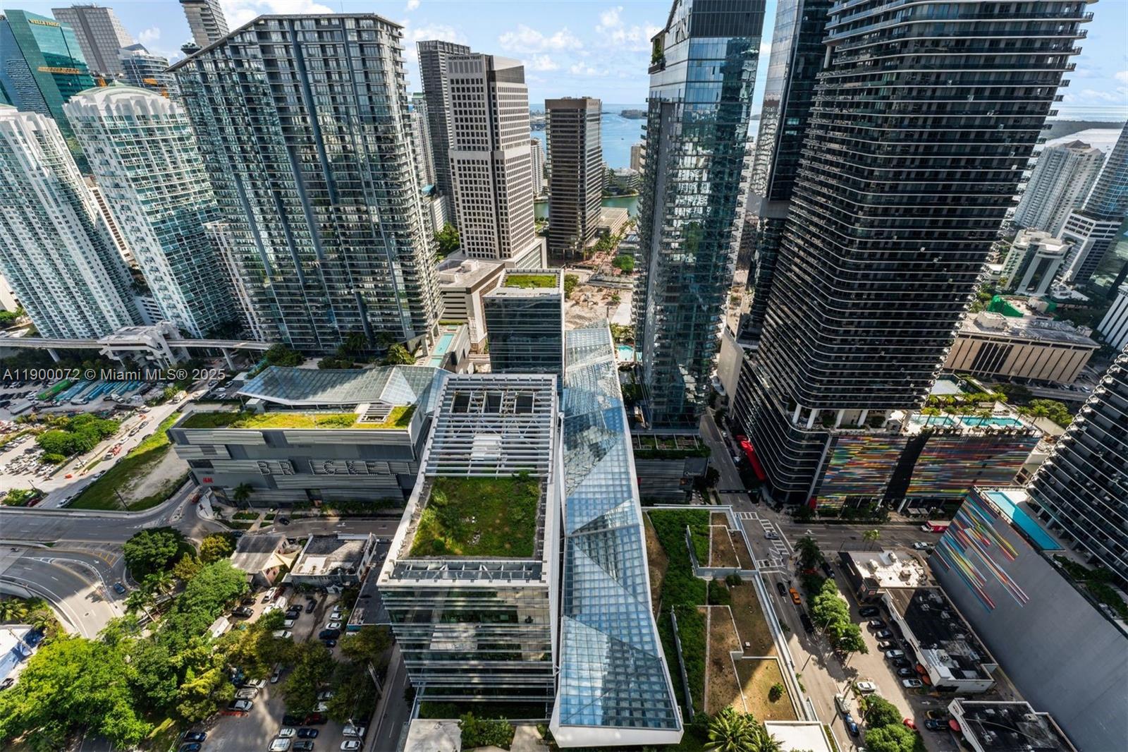 RISE CONDO - Residential