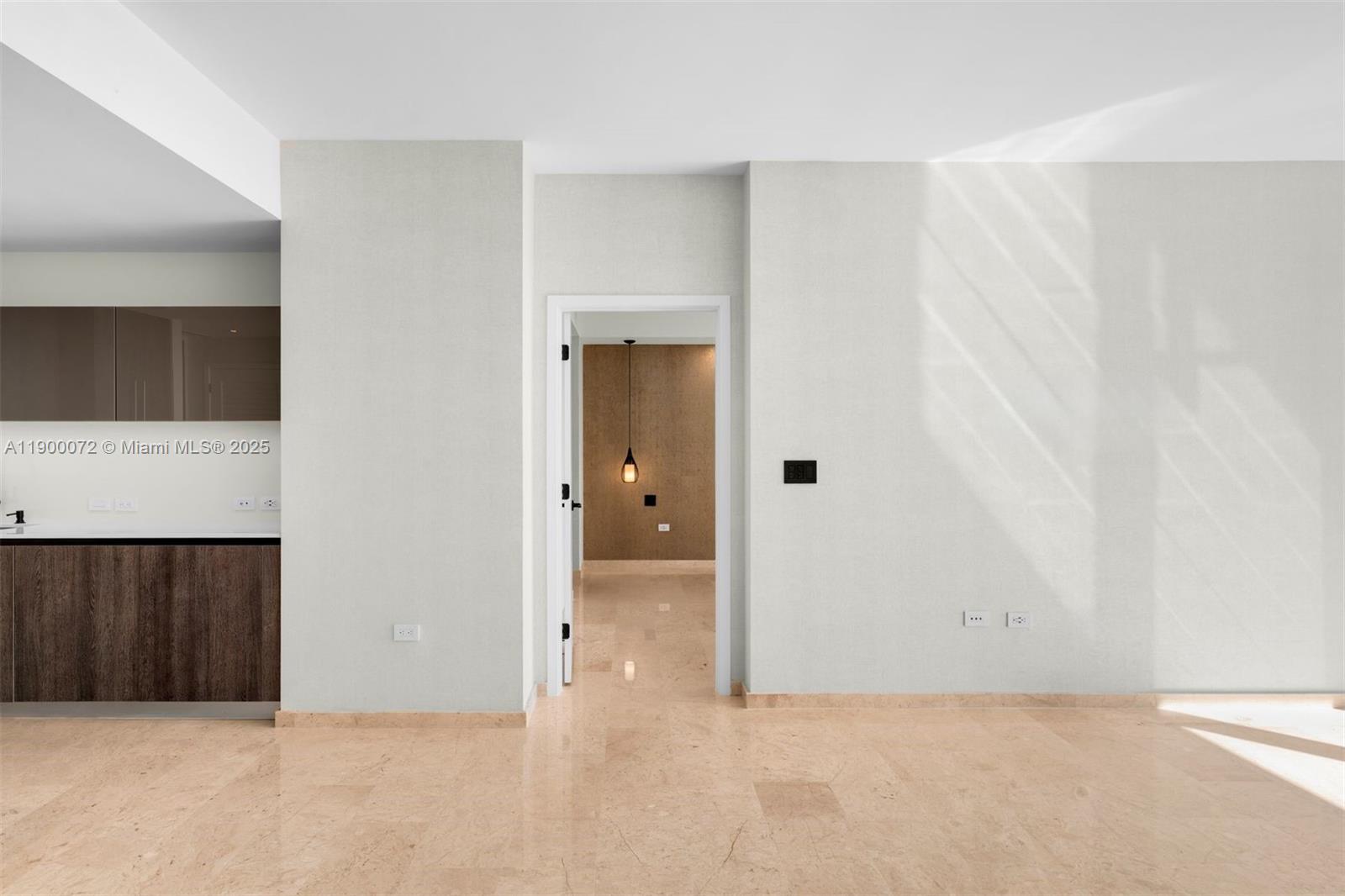 RISE CONDO - Residential