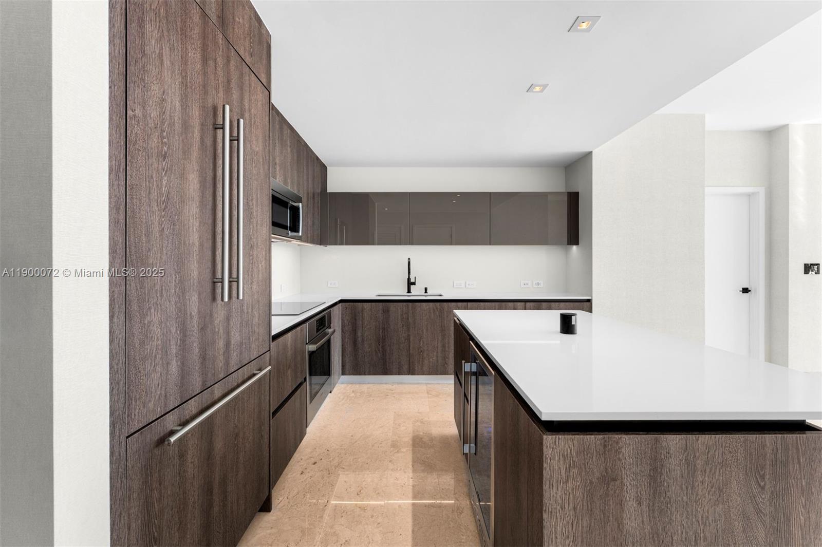 RISE CONDO - Residential