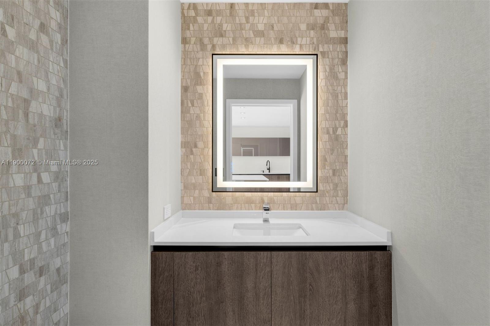 RISE CONDO - Residential