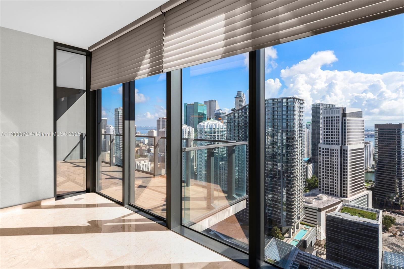 RISE CONDO - Residential