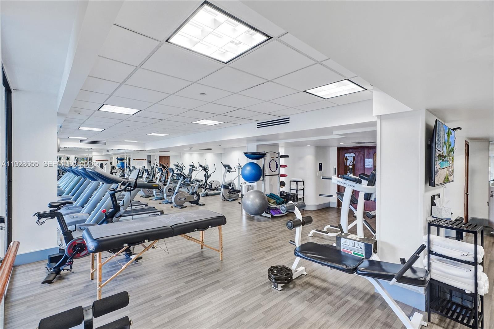 TURNBERRY ISLE CONDO - Residential