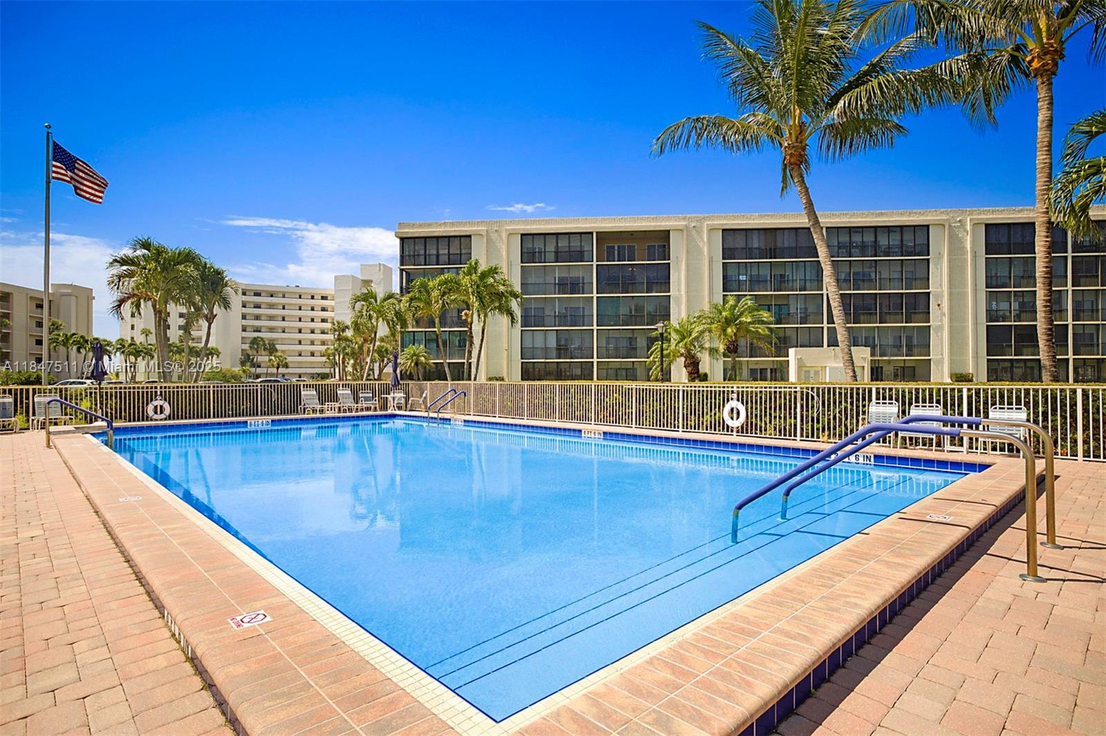 BROADVIEW CONDO - Residential