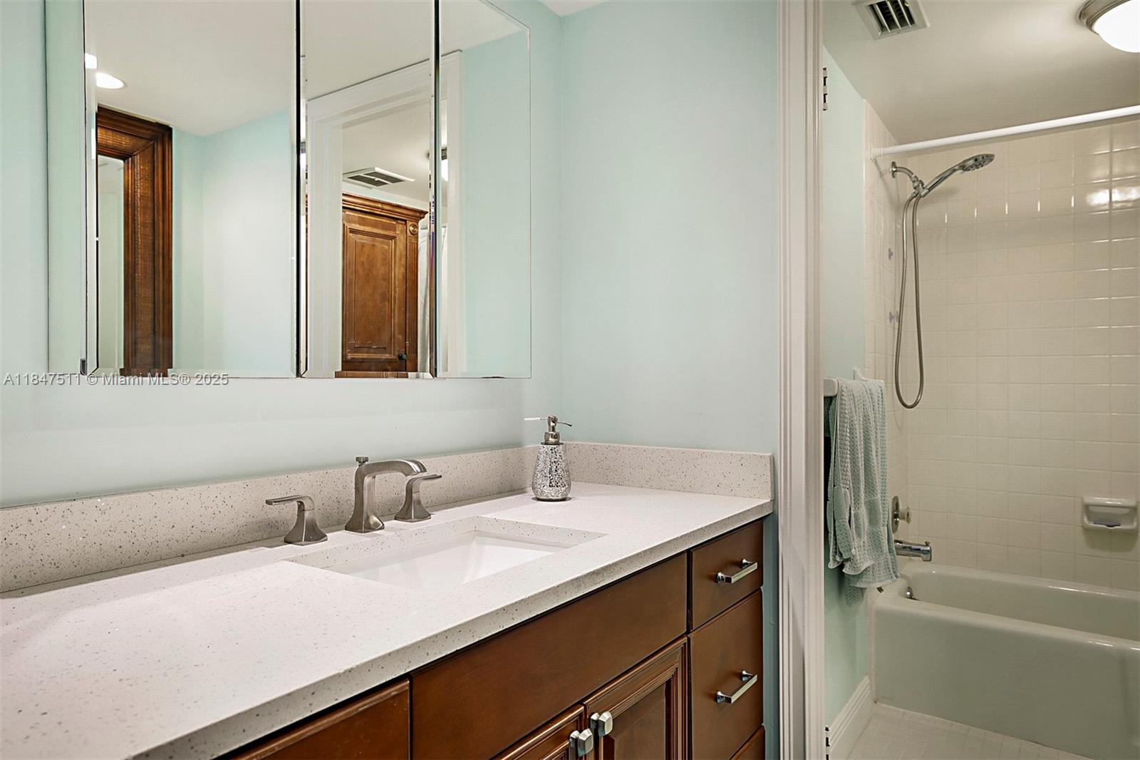 BROADVIEW CONDO - Residential