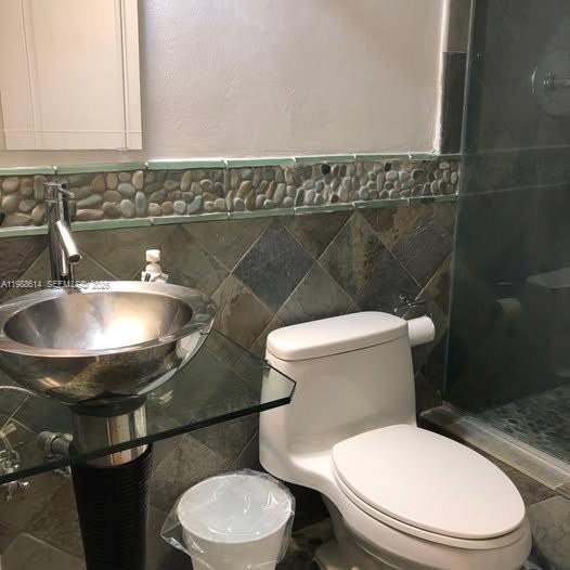 FOUR AMBASSADORS CONDO PH - Residential Lease