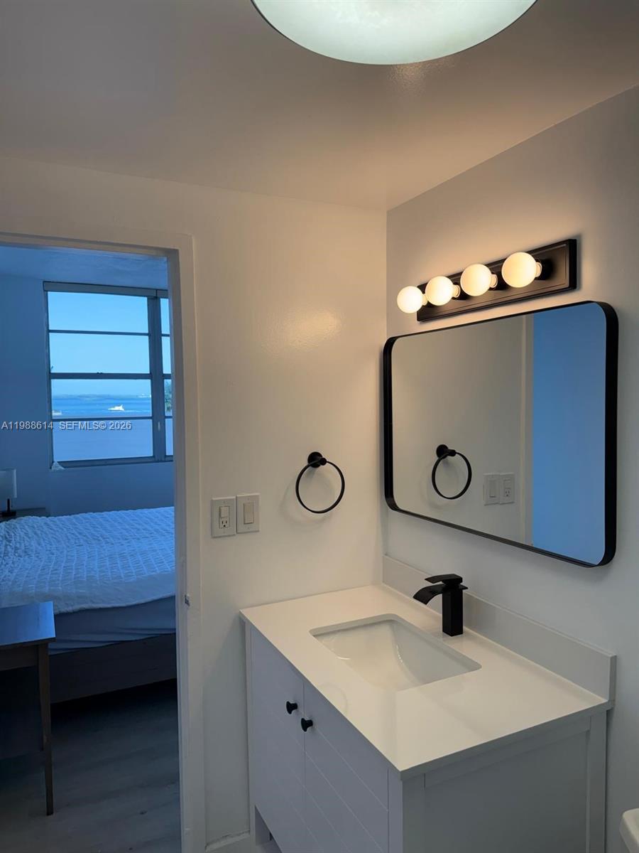 825 Brickell Bay Dr 342
