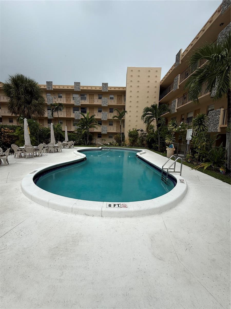 WARRENTON HOUSE CONDO - Residential