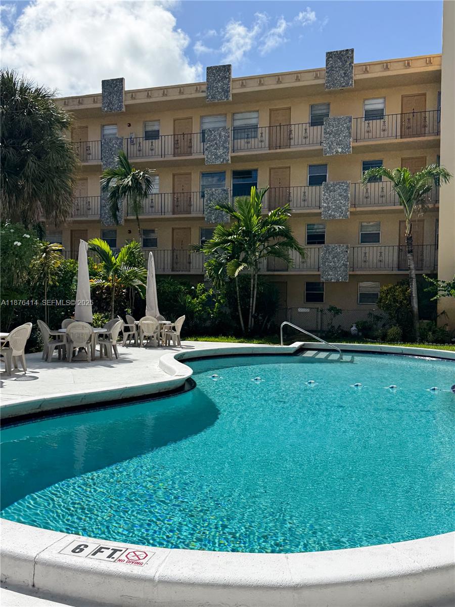 WARRENTON HOUSE CONDO - Residential