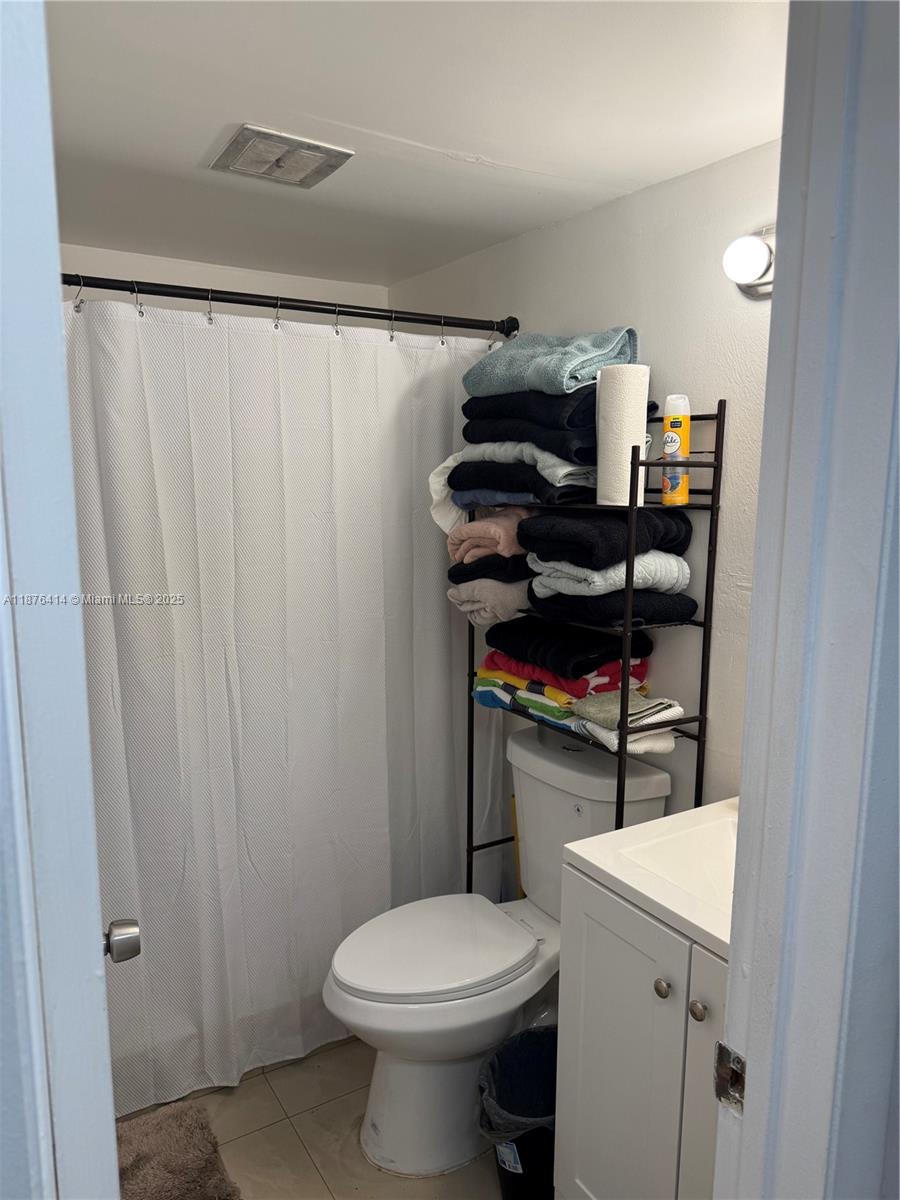 WARRENTON HOUSE CONDO - Residential