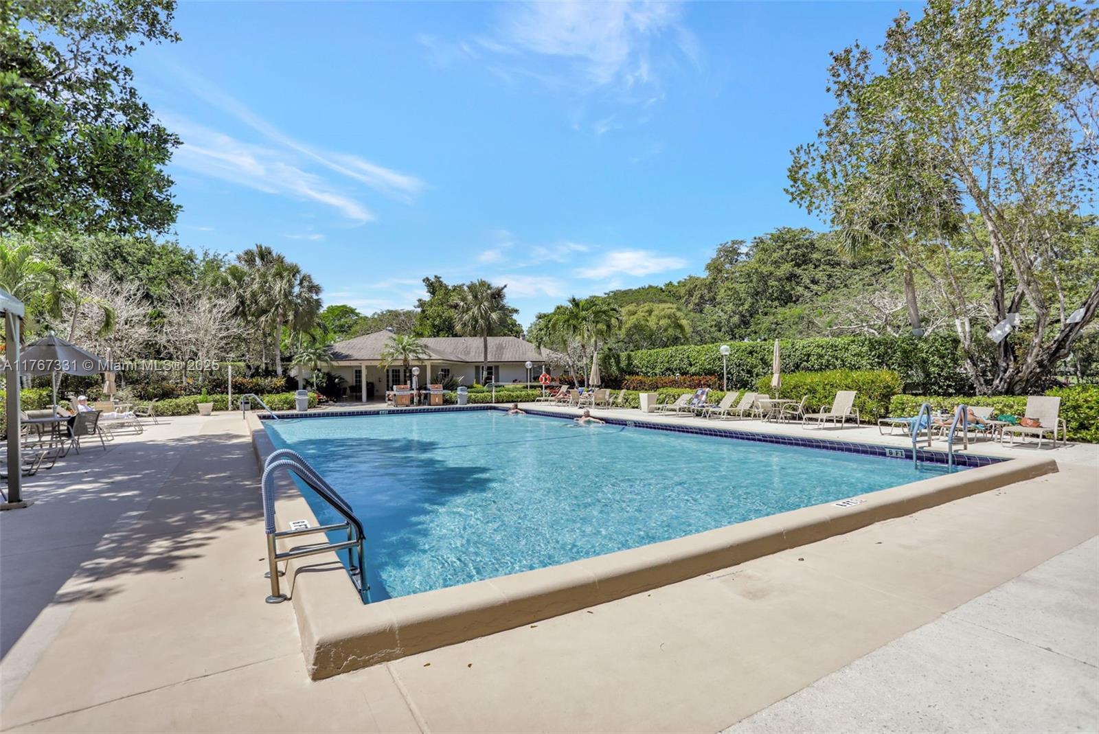 NO 112 PALM-AIRE COUNTRY - Residential