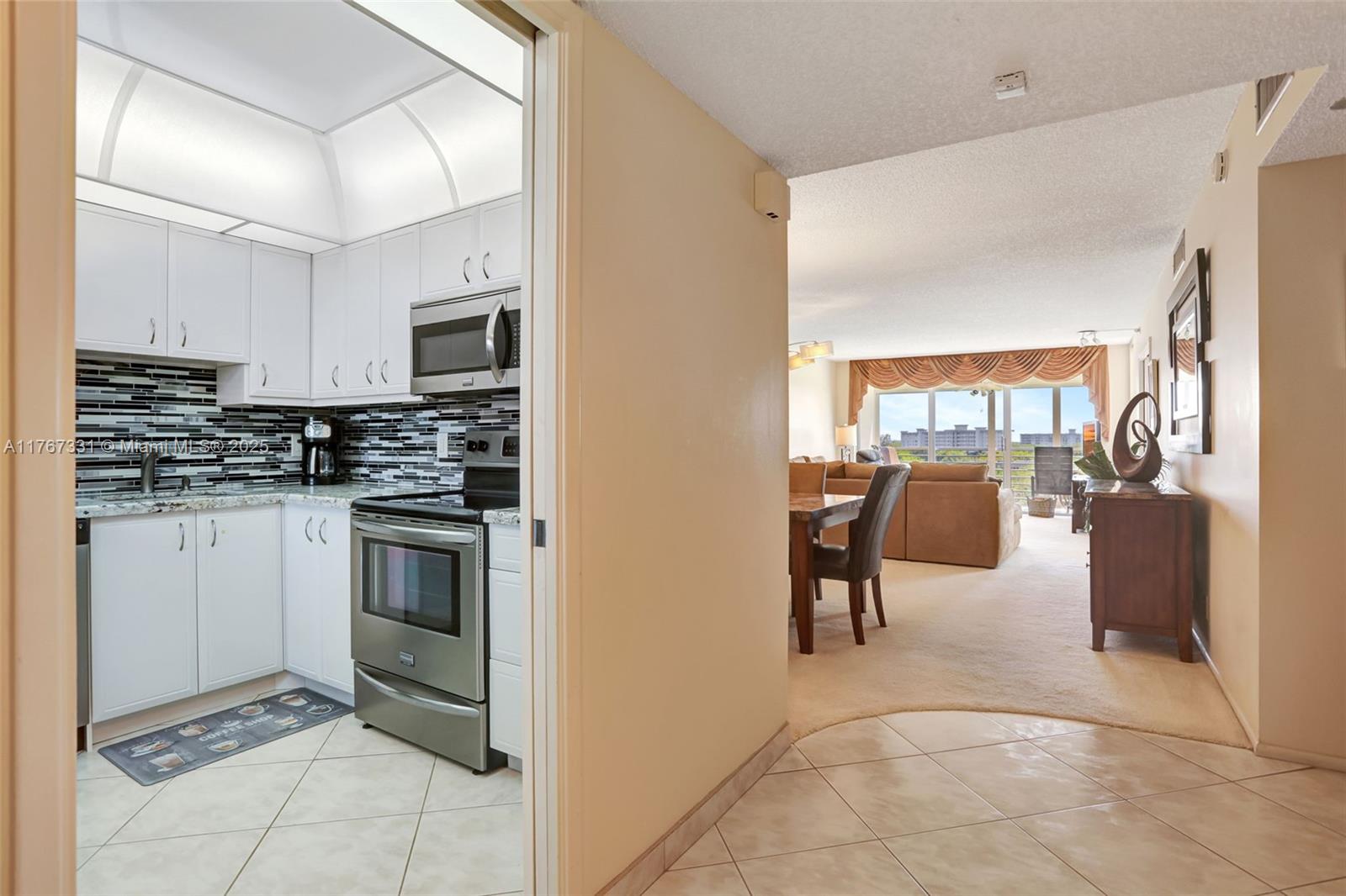 3510 Oaks Way 806