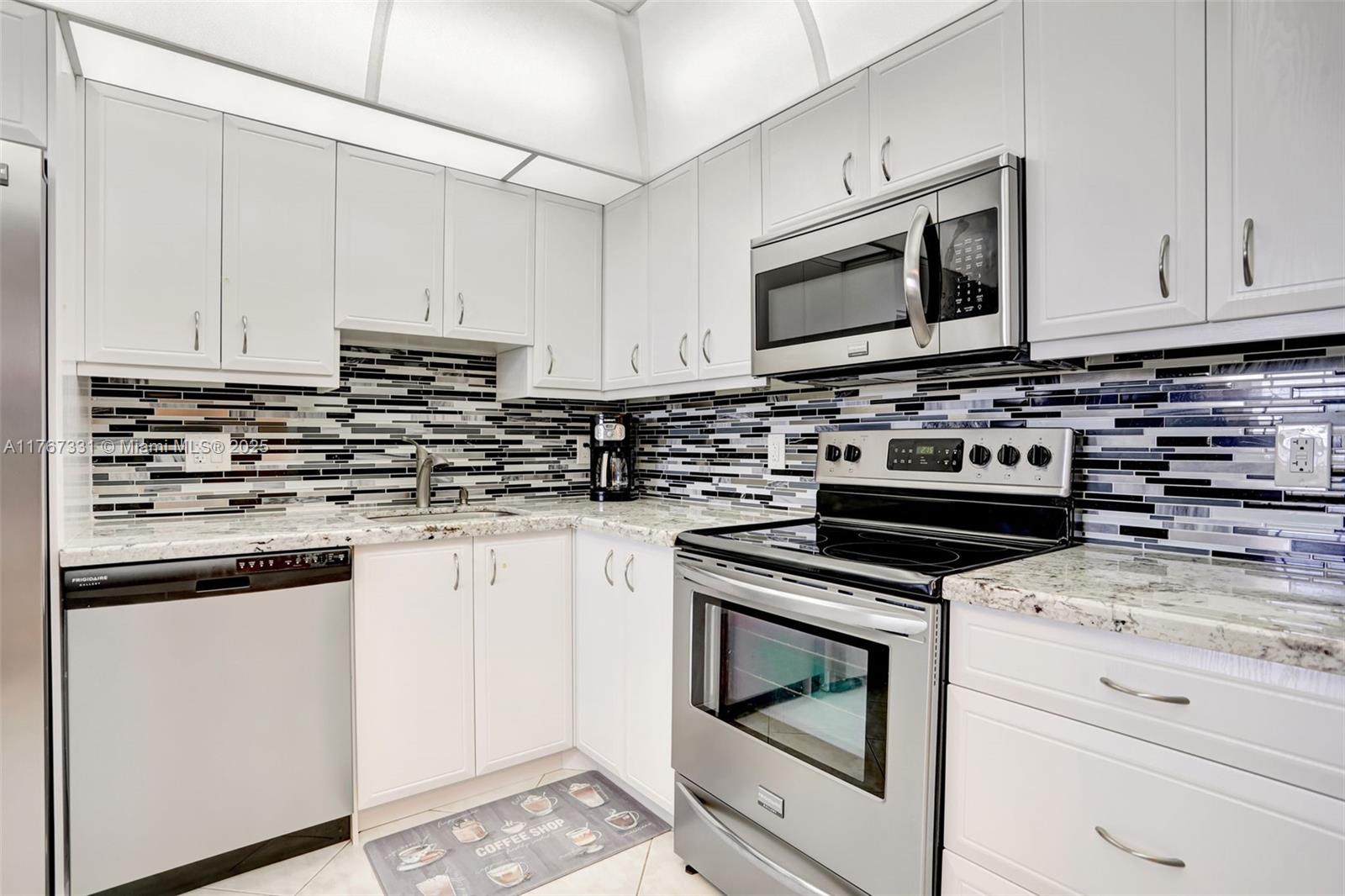 3510 Oaks Way 806