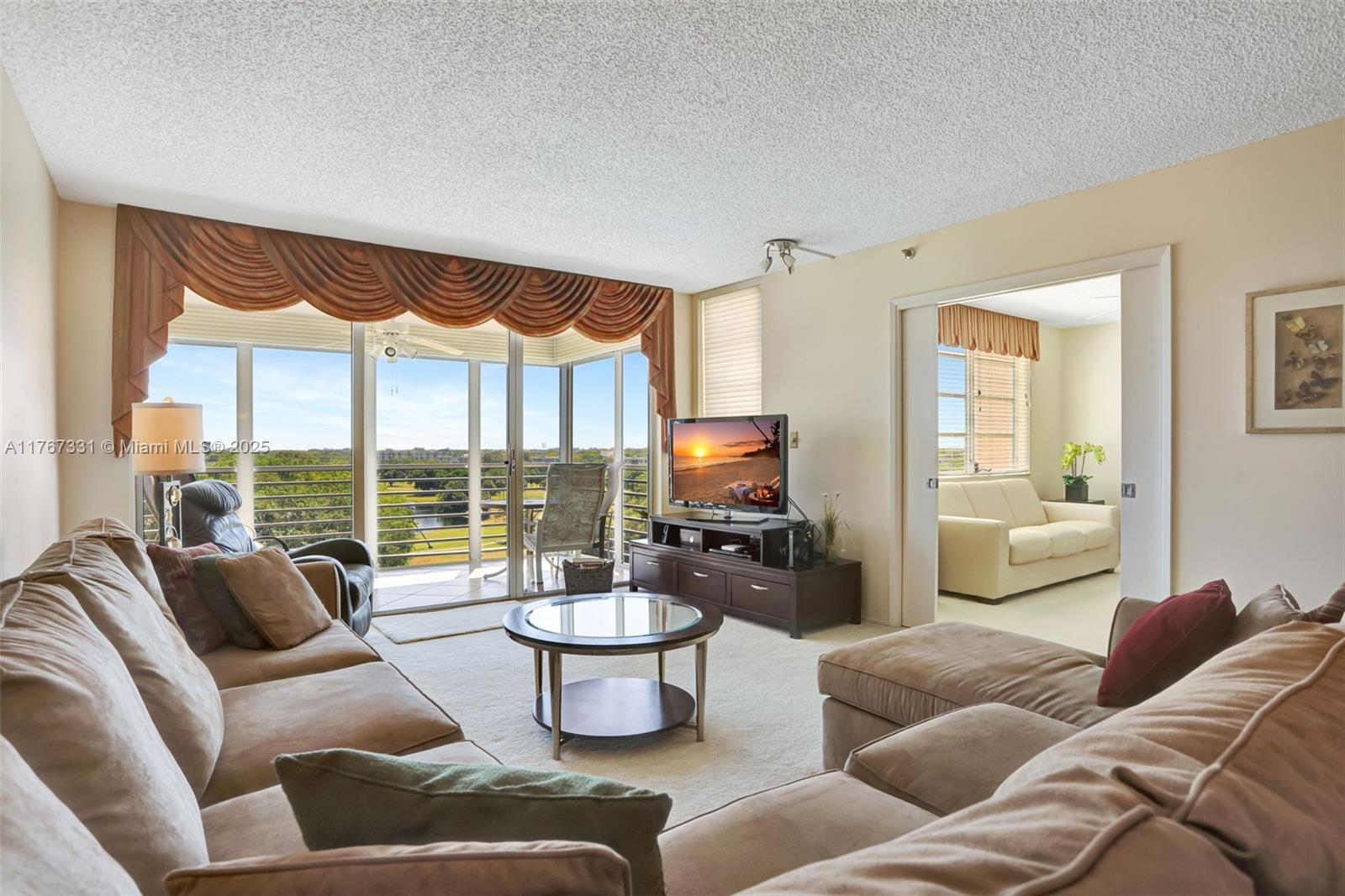 NO 112 PALM-AIRE COUNTRY - Residential