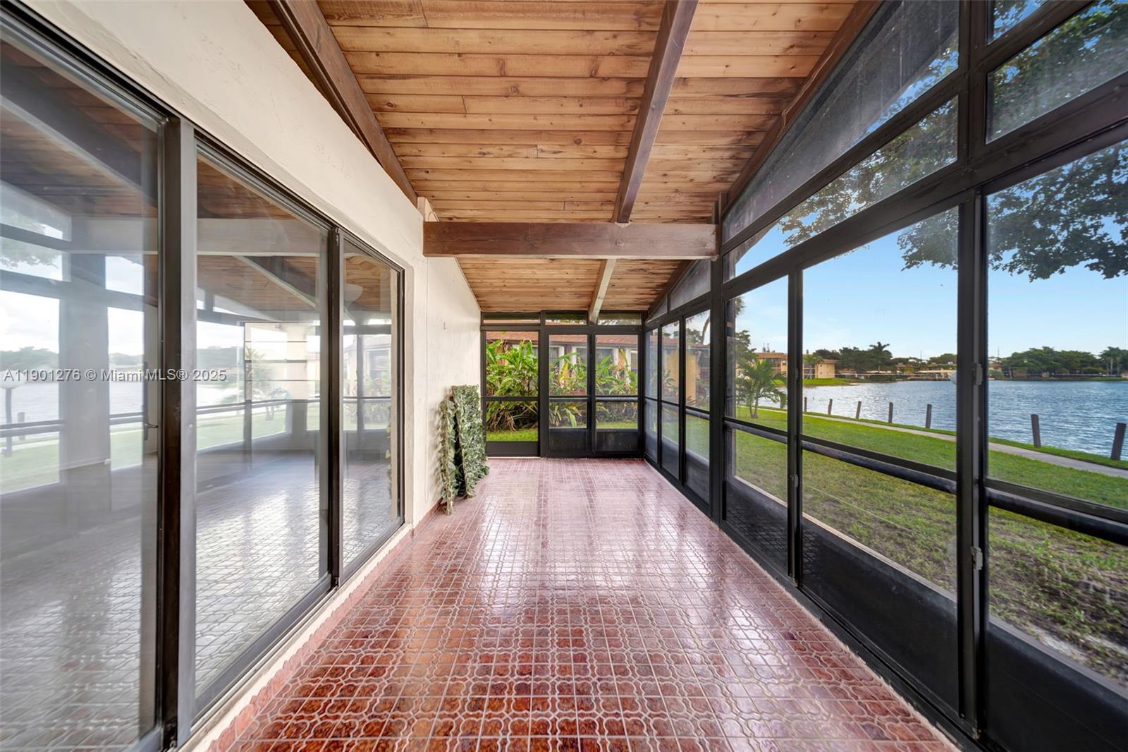 VILLAS AT CARRIAGE HILLS - Residential