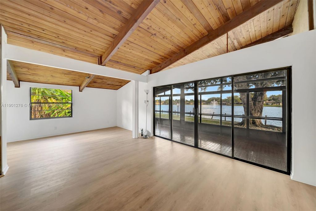 Photo of 616 Briarwood Cir, Hollywood, FL 33024 (MLS # A11901276)