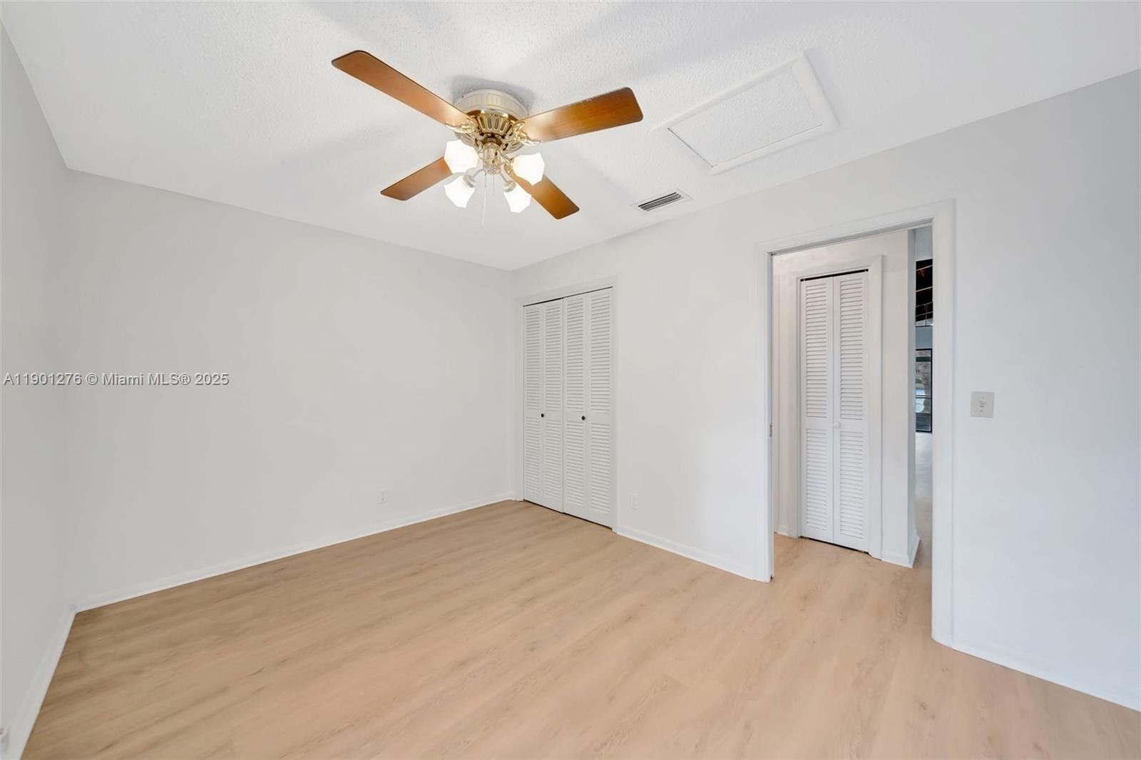 VILLAS AT CARRIAGE HILLS - Residential