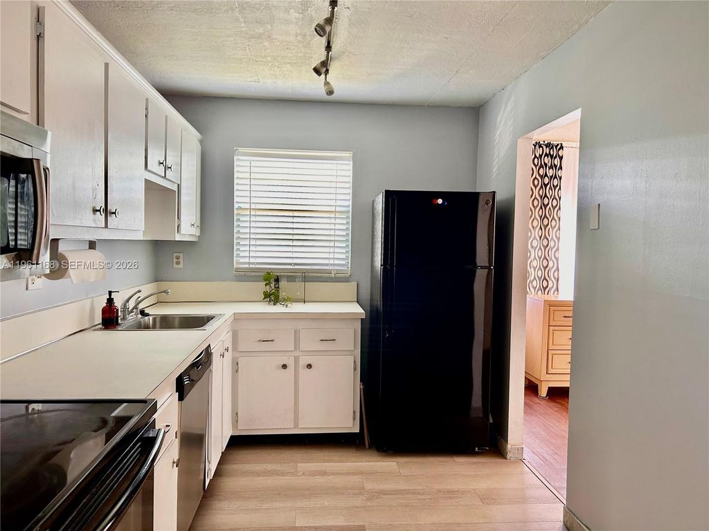 Photo of 2761 Taft St #304, Hollywood, FL 33020 (MLS # A11961168)