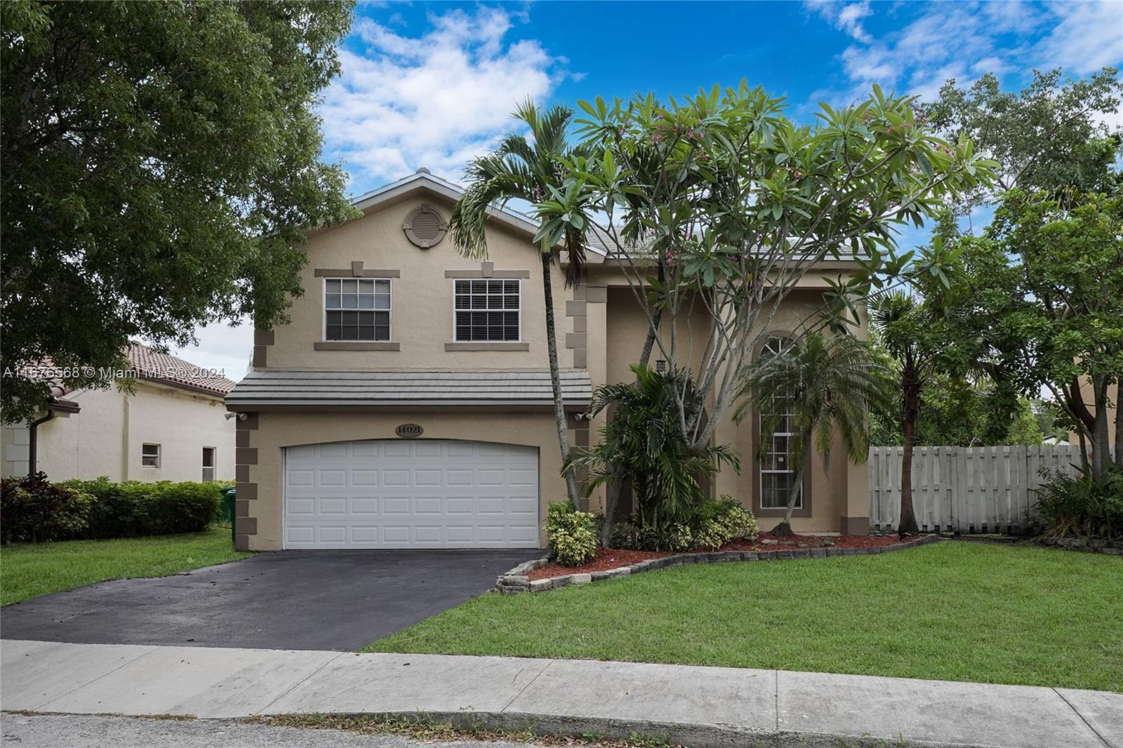 This stunning two-story lakefront home offers 4 spacious bedrooms, 2.5 bathrooms, and a full size garage. The primary suite is conveniently located on the first floor, providing ease and convenience. Enjoy serene water views from the comfort of your backyard, perfect for relaxation and entertainment. On the second floor you have three spacious bedrooms and 1 full bathroom. Located in a desirable Davie neighborhood with everything you need nearby. This home offers both tranquility and is located near parks, shopping, and dining just minutes away. Don’t miss out on this beautiful lakeside property!