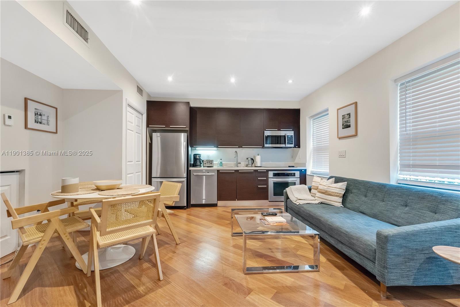 927 Euclid Ave 6