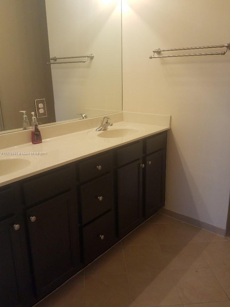 BAYWINDS OF FLORES - Residential Lease