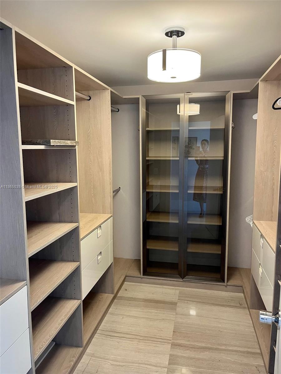 MARINA PALMS RESIDENCES - Residential Lease