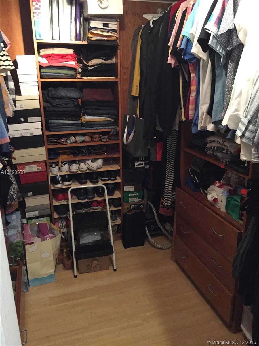 The Metropolitan Condo - Residential Lease