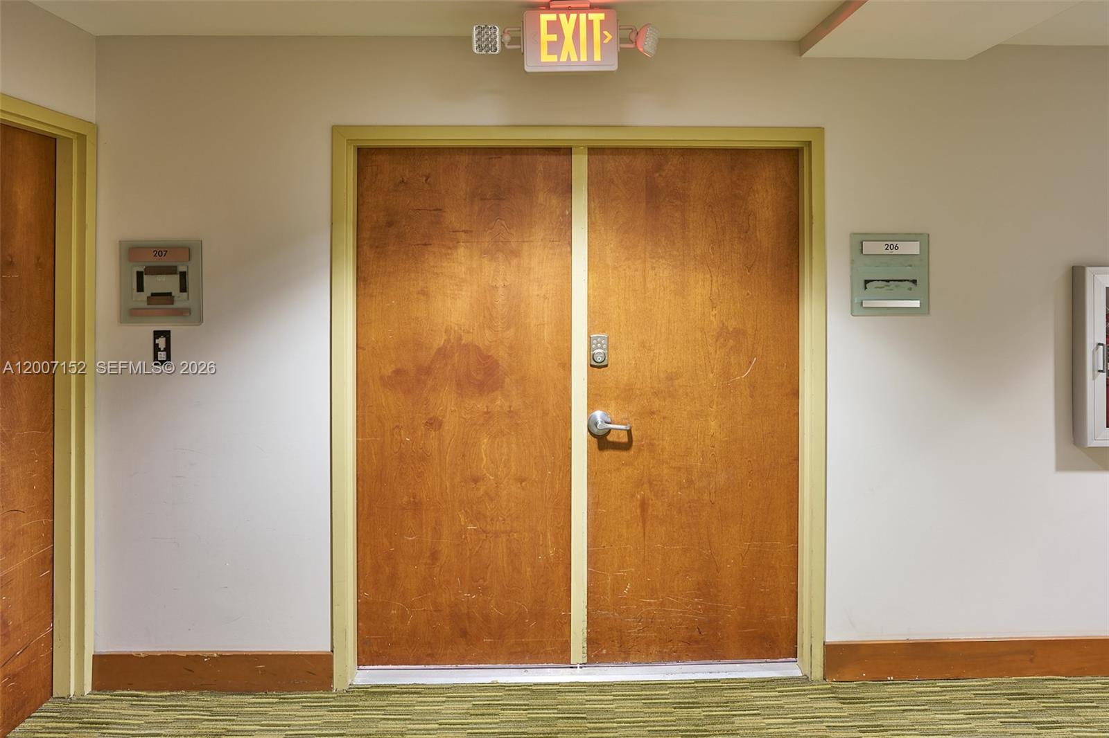 4300 Biscayne Blvd 206