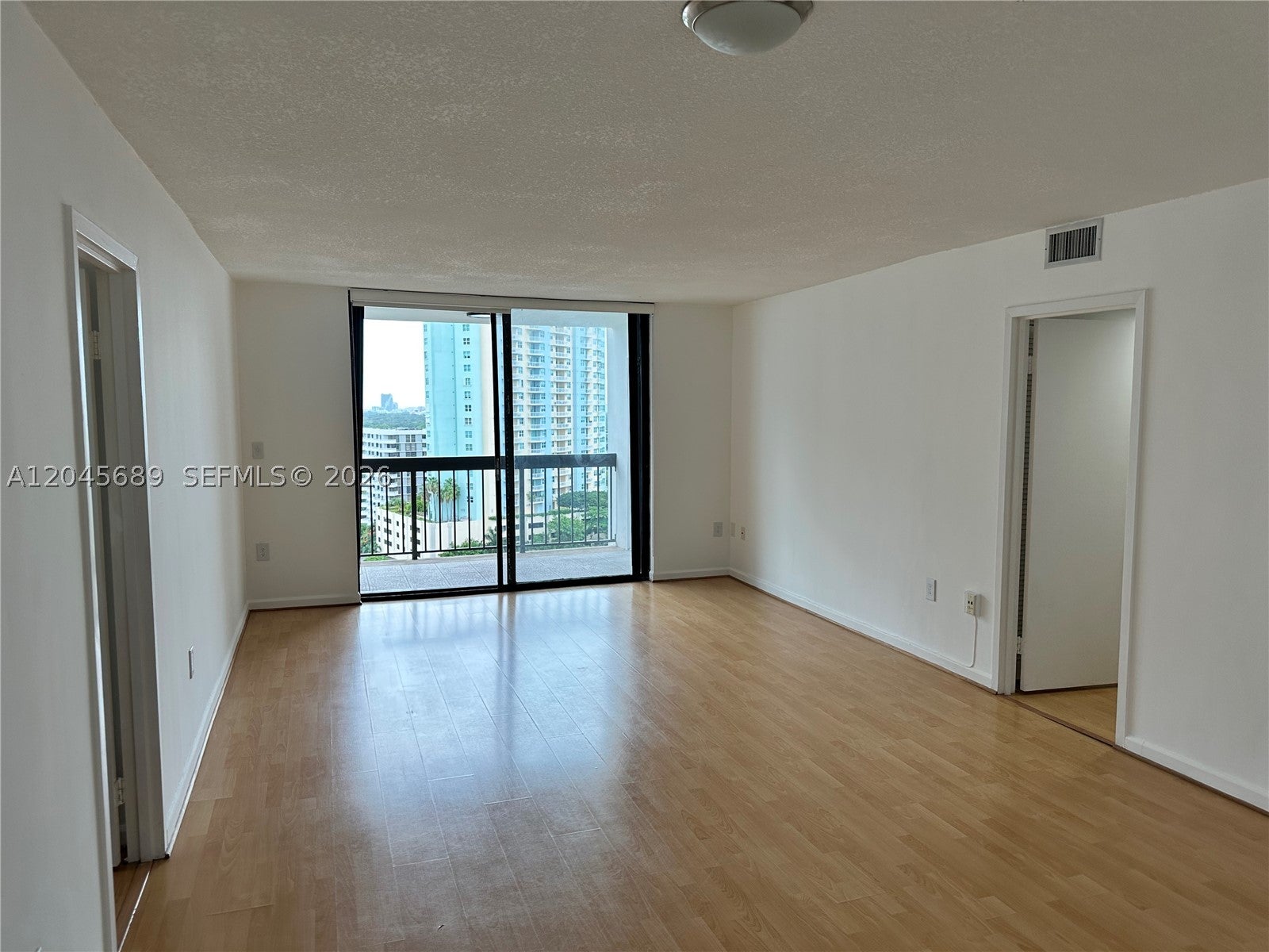 2333 Brickell Ave 1610