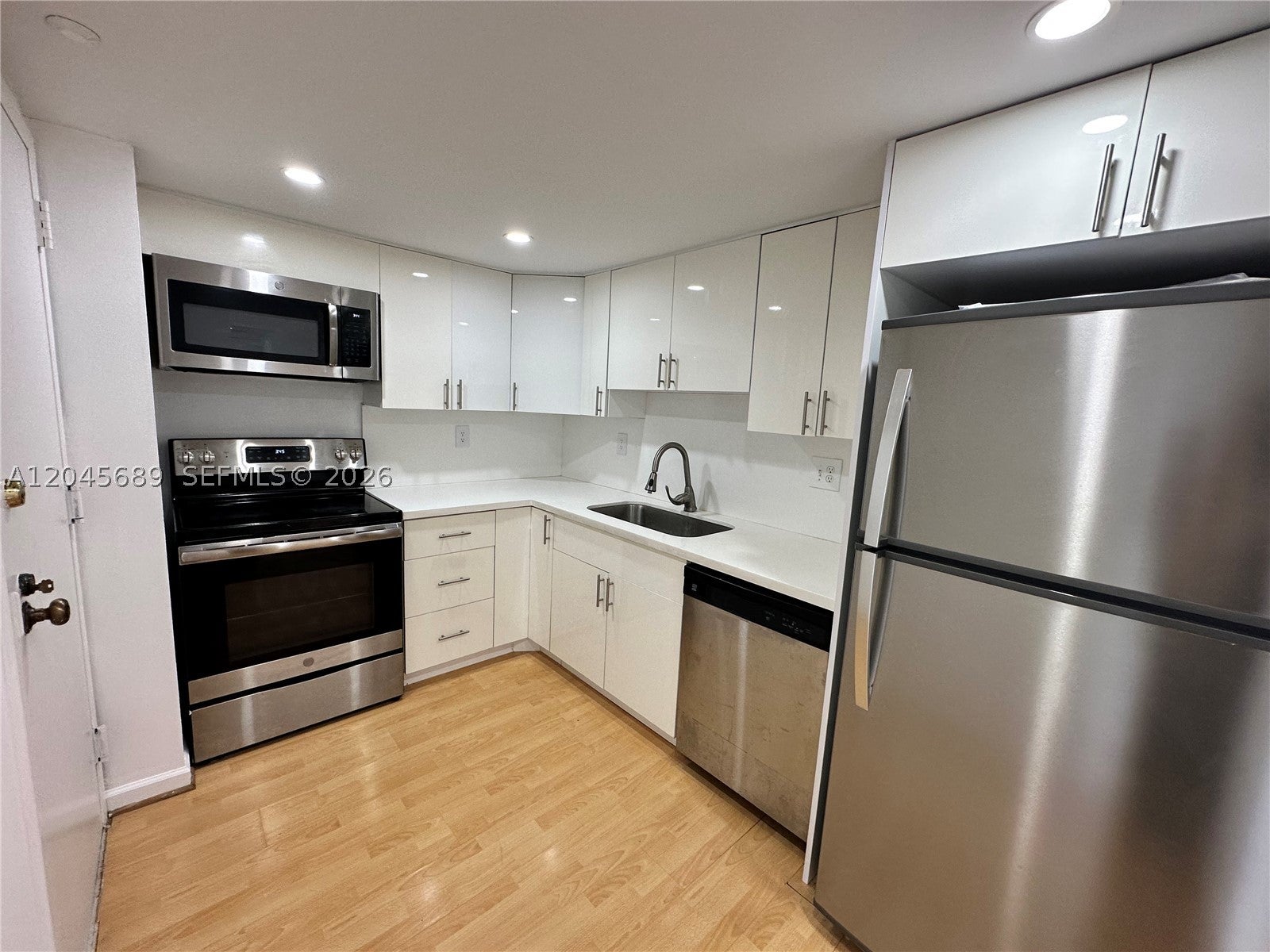 2333 Brickell Ave 1610