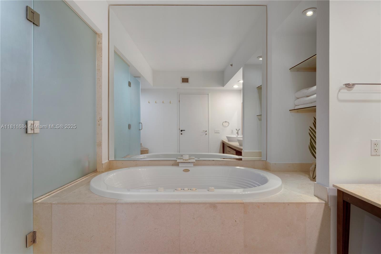 ICON CONDO - Residential Lease