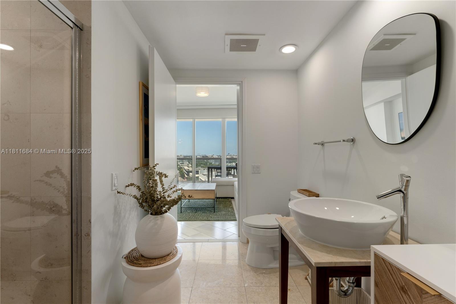 ICON CONDO - Residential Lease