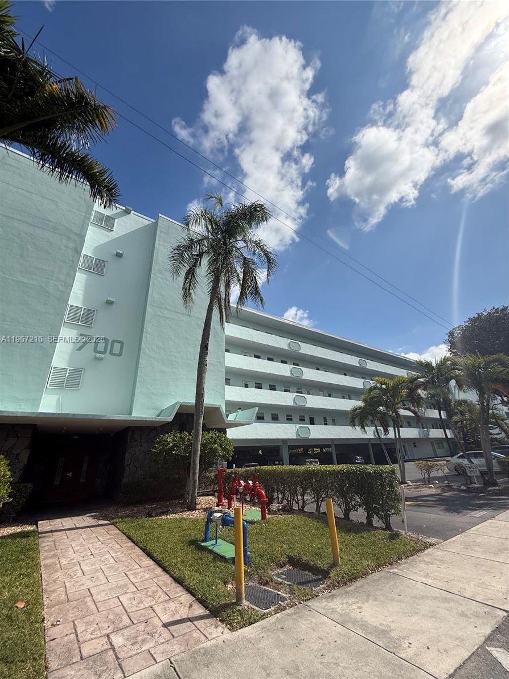 Photo of 700 NE 14th Ave #409, Hallandale Beach, FL 33009 (MLS # A11967216)