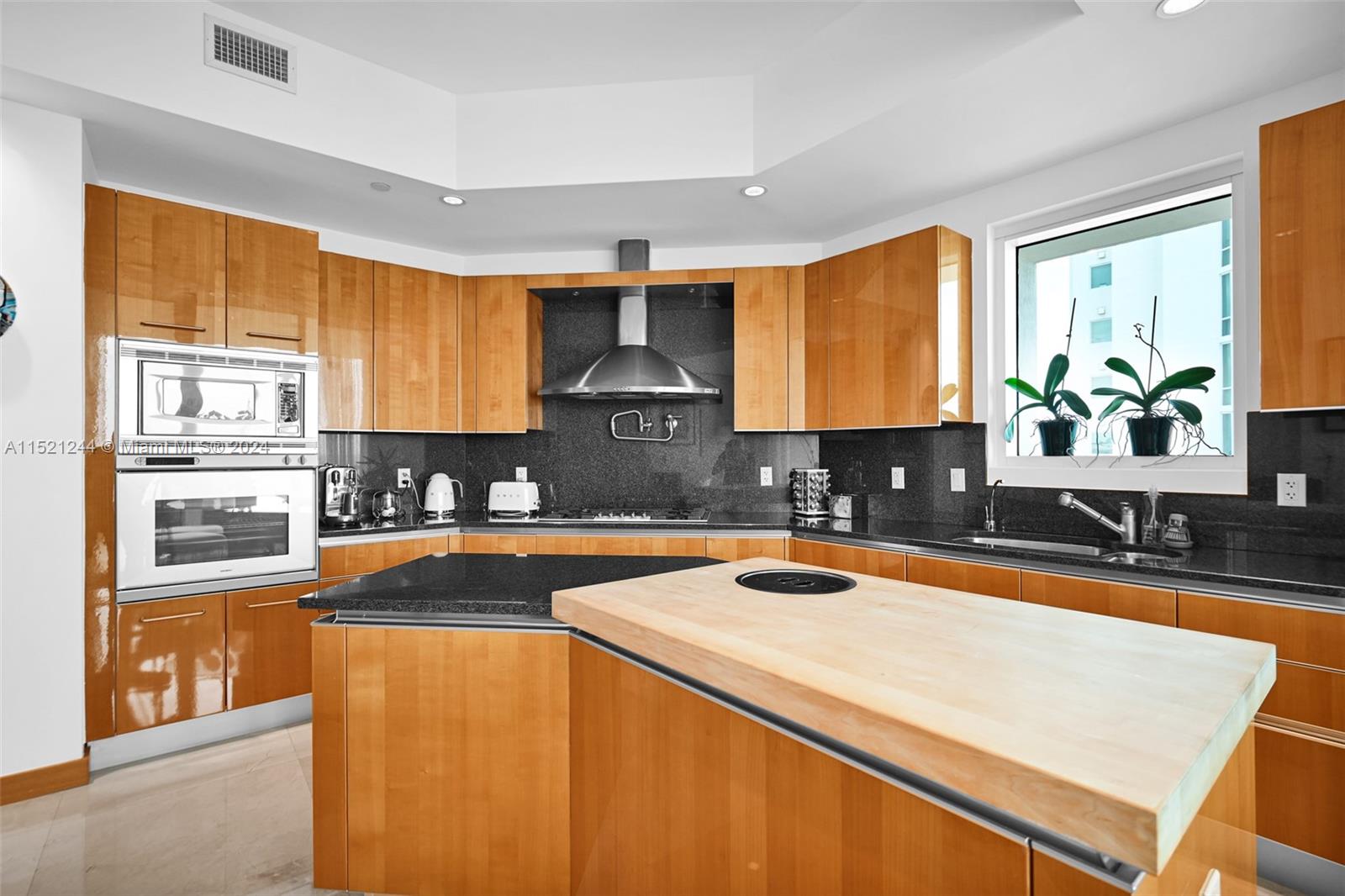 TURNBERRY OCEAN COLONY - Residential