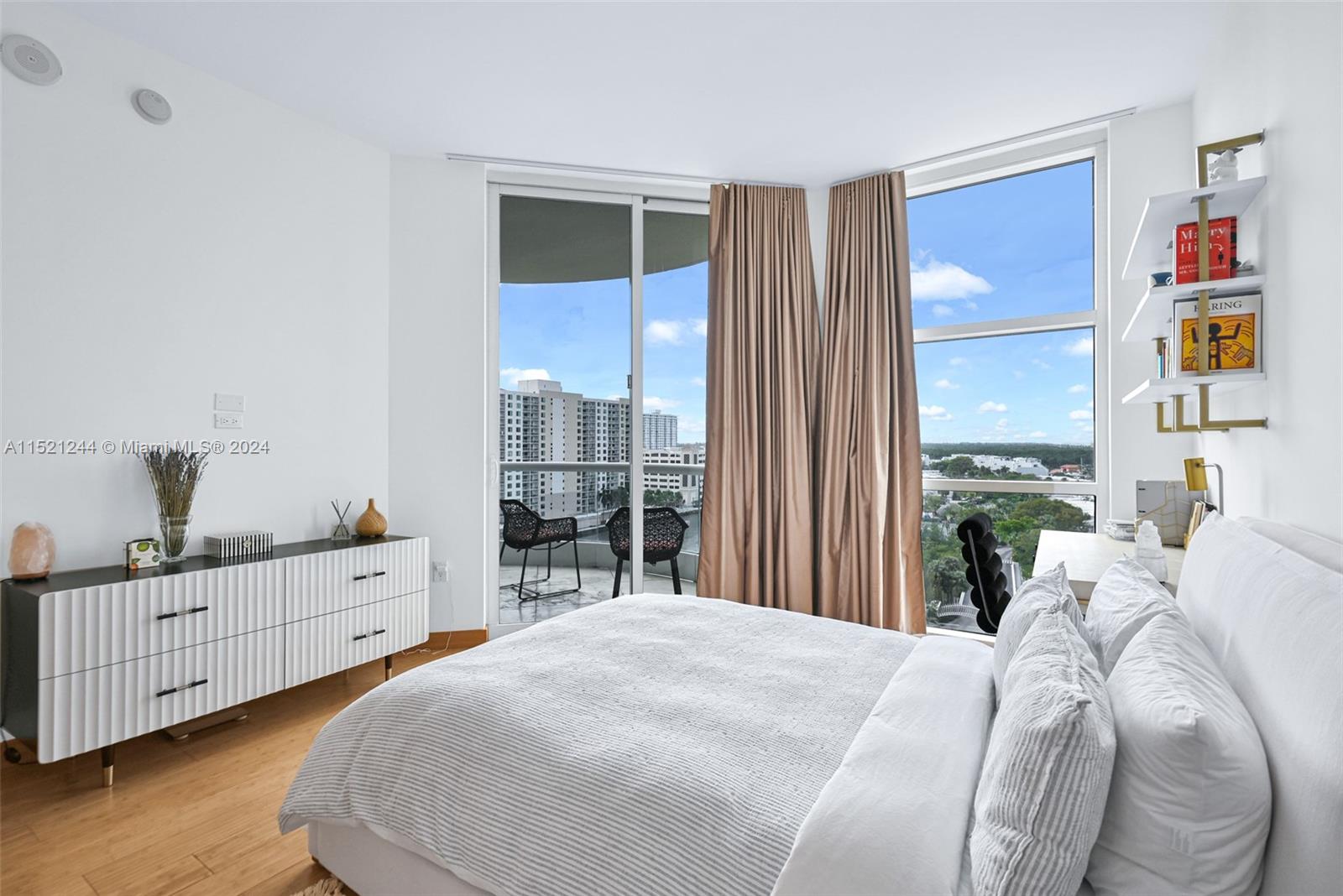 TURNBERRY OCEAN COLONY - Residential