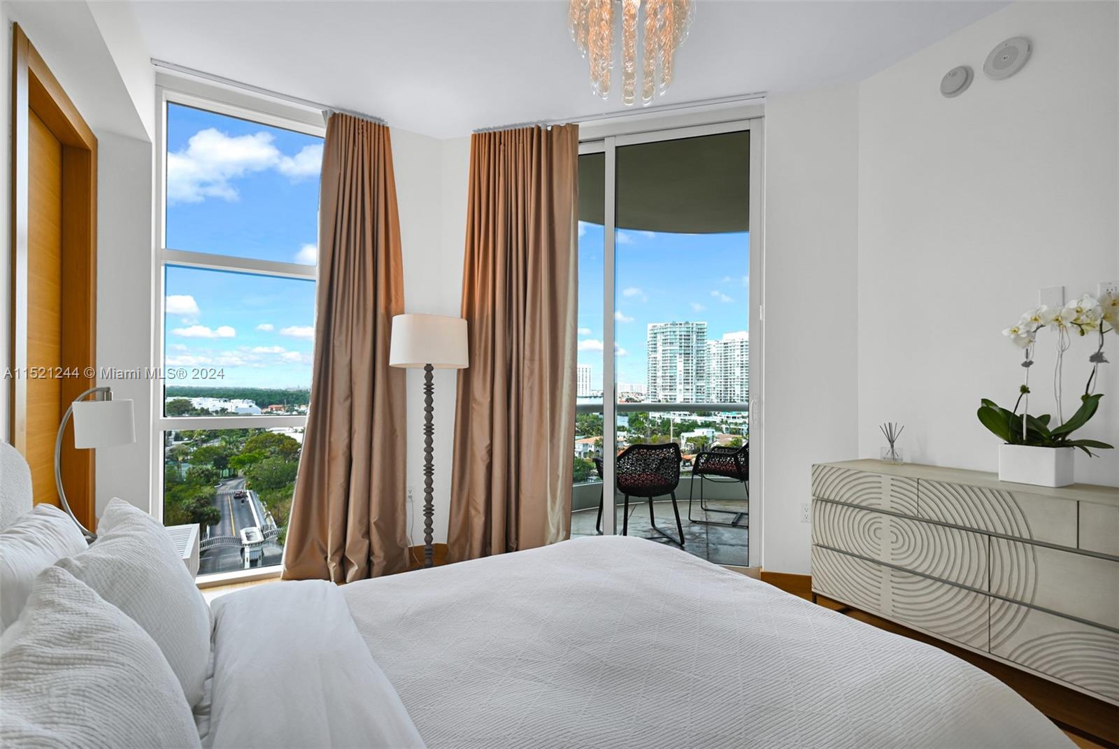 TURNBERRY OCEAN COLONY - Residential