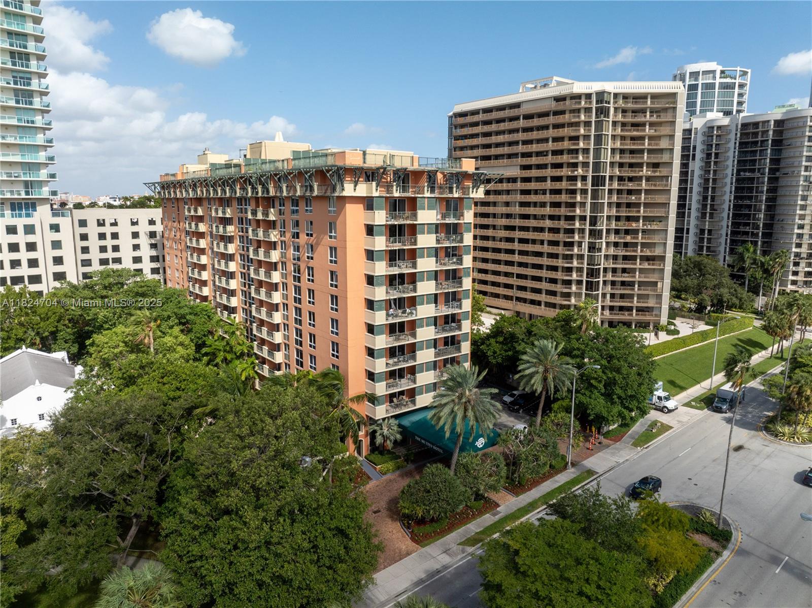 2951 S Bayshore Dr 717