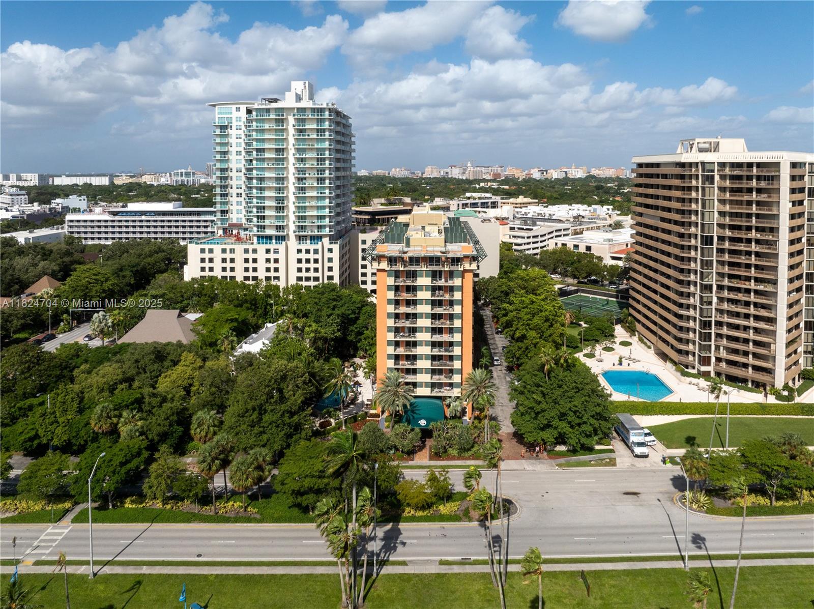 2951 S Bayshore Dr 717